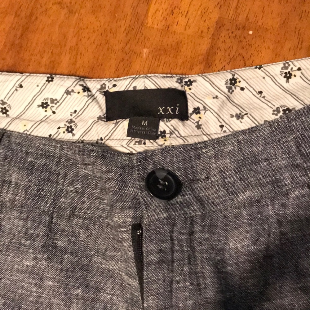 Forever 21 Linen Shorts - Picture 2 of 3